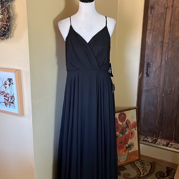 LULU's Size XL Black-Tie Gown Flowing Maxi V-Neck Fitted Top Flowing Skirt NEW - Picture 4 of 12